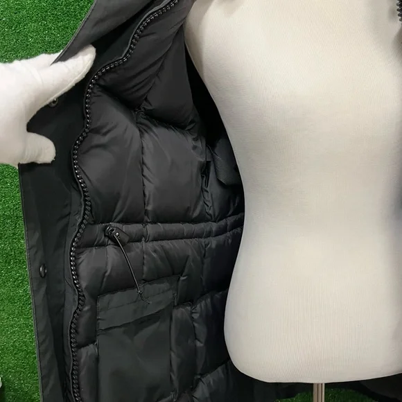 Canada Goose winter parka coat with big fur hood size medium